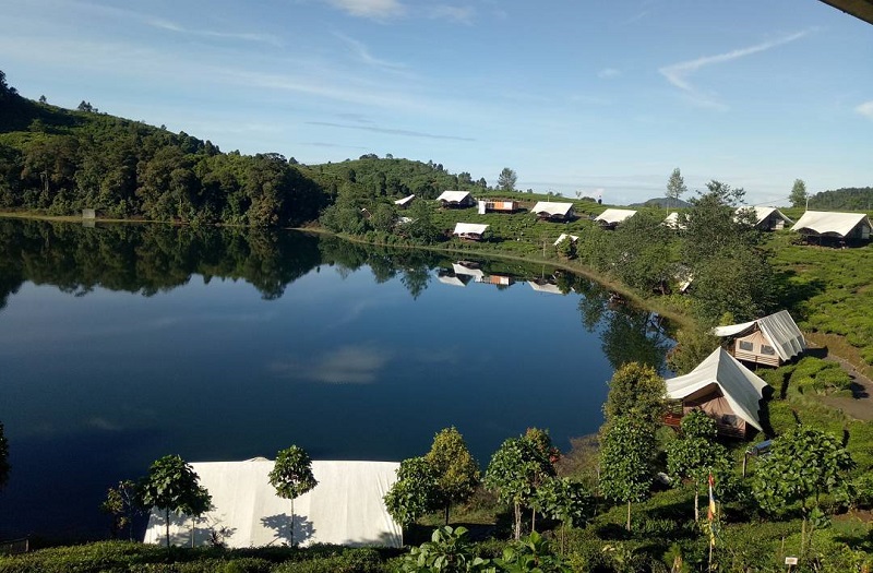 Glamping Outdoor Dengan Spot Foto Instagramable Banget