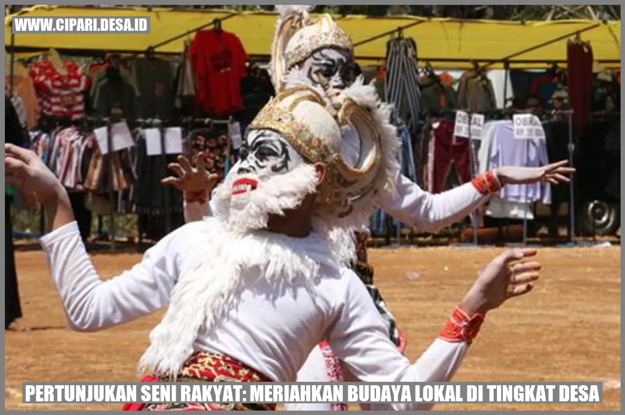 Pertunjukan Seni Rakyat di Lapangan Terbuka Lokal